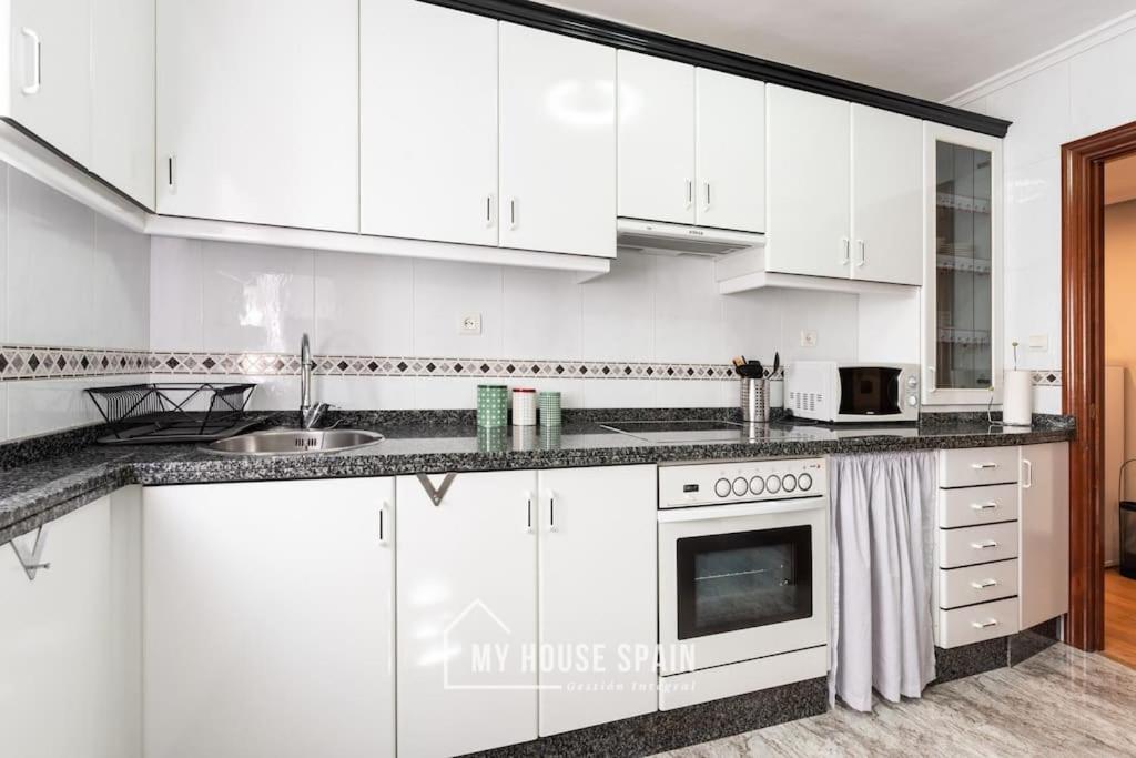 Myhousespain - Piso En Cimadevilla Junto Al Mar 希洪 外观 照片